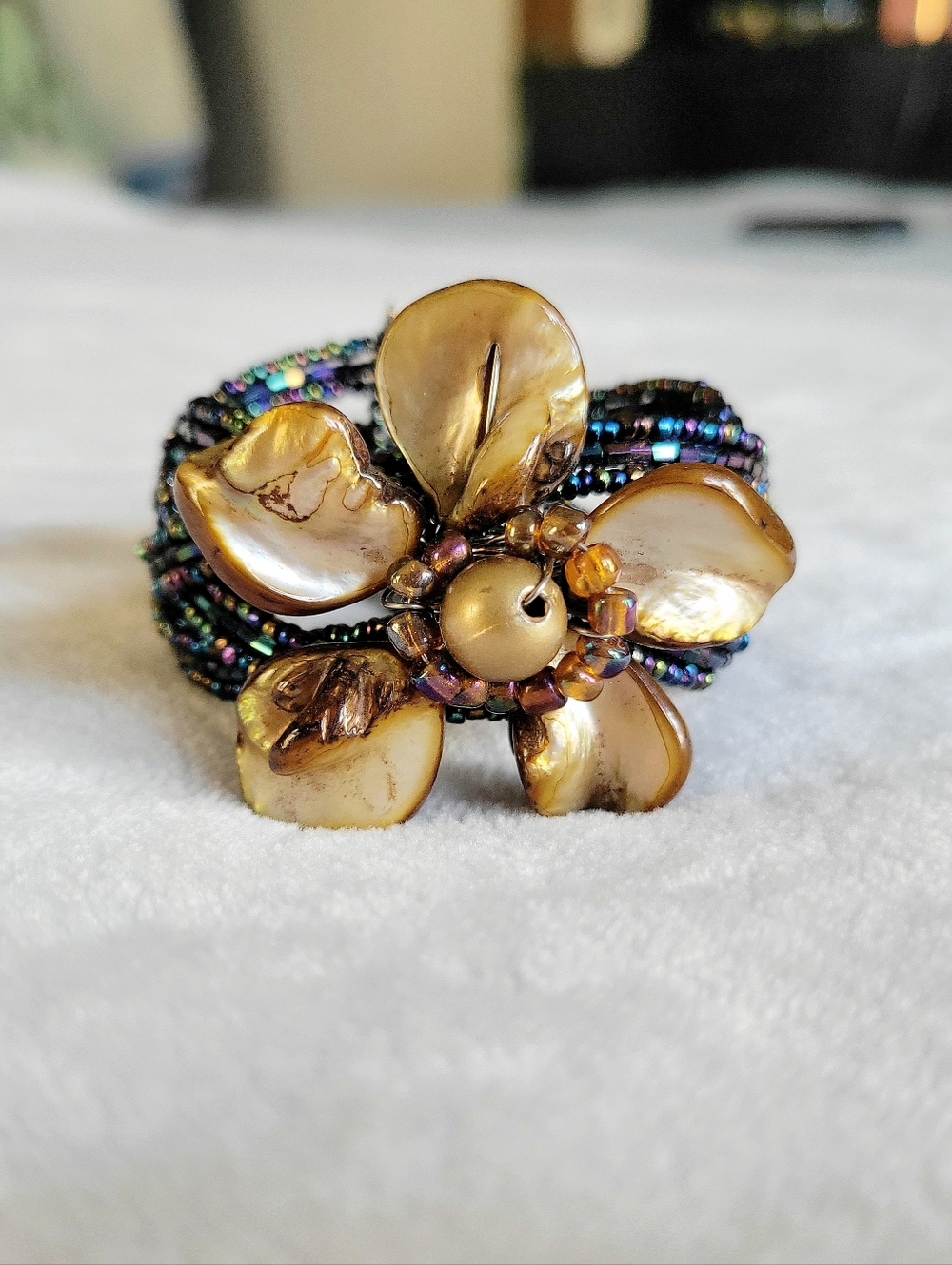 ​Vintage MOP Shell Flower Cuff Bracelet Iridescent Seed Bead Multi Strand Boho